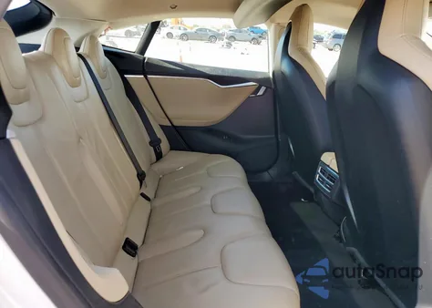 2013 Tesla Model S из США, поврежденный, VIN 5YJSA1CG8DFP20495